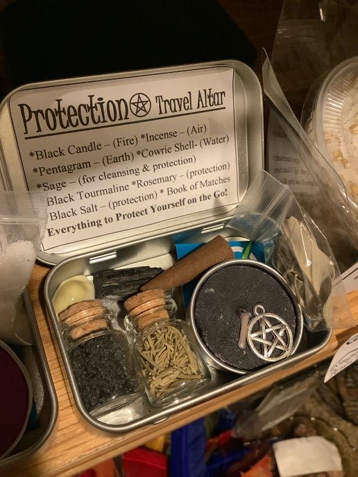 Silvercrest Champions' Guild Protégé Pack: Your First Requisition (Fantasy RPG Starter Kit) - Myth & Ink: Worlds of C.A. Smith